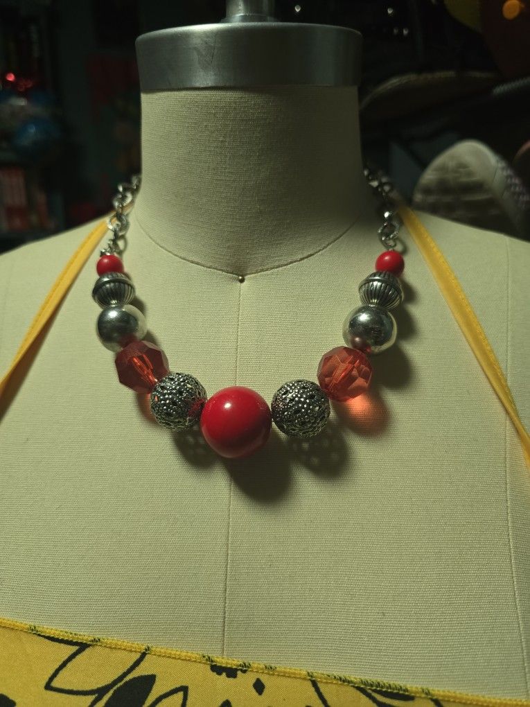 Sarah Coventry Red And Silver Beaded Necklace