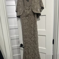 Women’s Dress Size 14 