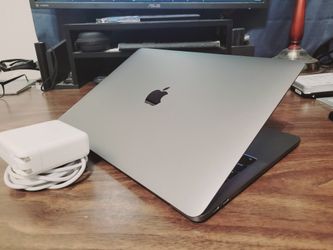 Apple MacBook Pro 17