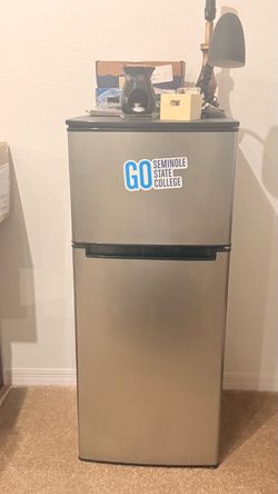 Mini fridge