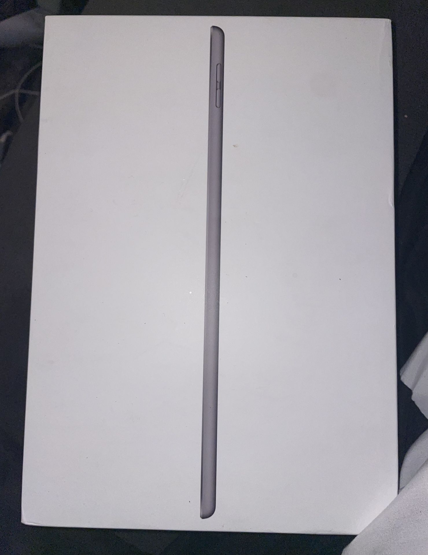 Brand New iPad  (32GB) (Wifi & Cellular)