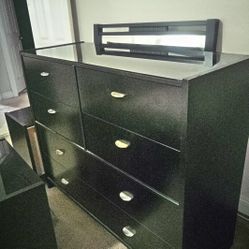 Bedroom Furniture Set