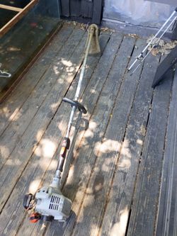 Weed trimmer Echo Brand