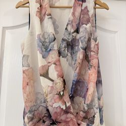 H&M Sleeveless Pastel Floral V Neck Blouse Womens Size 8 Summer Top Shirt