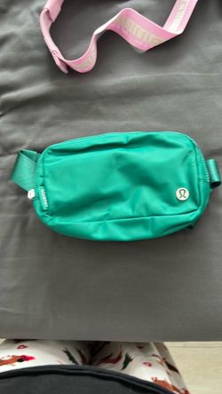 Green lululemon Fanny pack