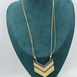 Madewell Mixed Metal Arrow Necklace Chain Is Adjustable Good Condition Unsigned