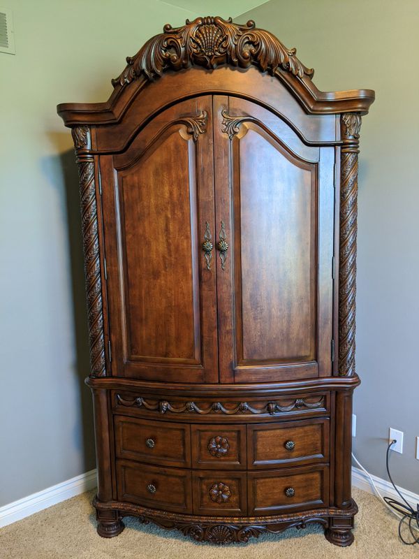 Ashley Furniture armoire (North Shore Collection) for Sale in South