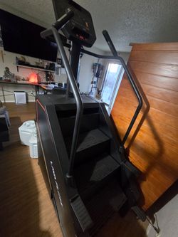 GMWD Commercial Stair Stepper / Stair Climber