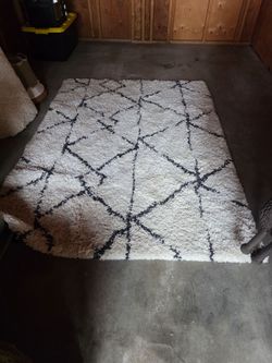 5x7 white black rug