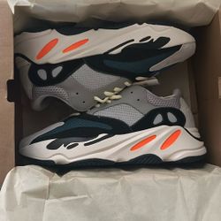 Adidas  Boost 700  8.5