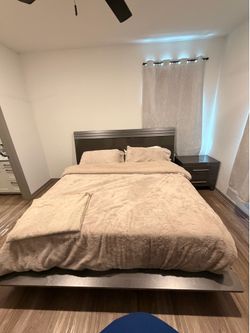Modern king size bed set