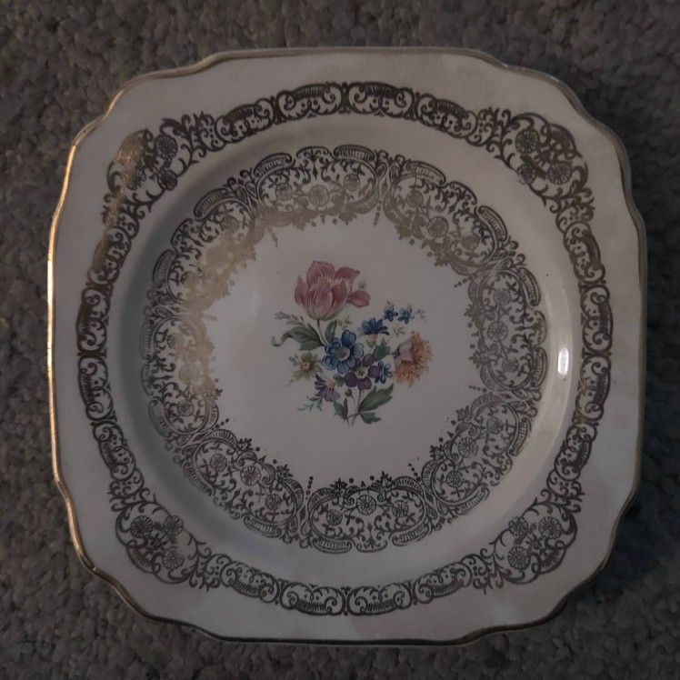 Set Of 6 Vintage Queen Anne Union Made Warranted 22-K Gold Square Dessert Plate