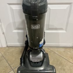 Black  & Decker Air Swivel Vacuum