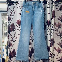 Levi's Premium 70'S “LOVE/Peace” HIGH RISE FLARE WOMEN'S JEANS -Size W25 L30