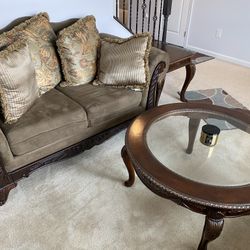 Living Room Set w/ Tables