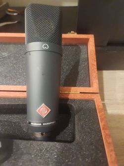 New out of the box > Neumann microphone  tlm 193