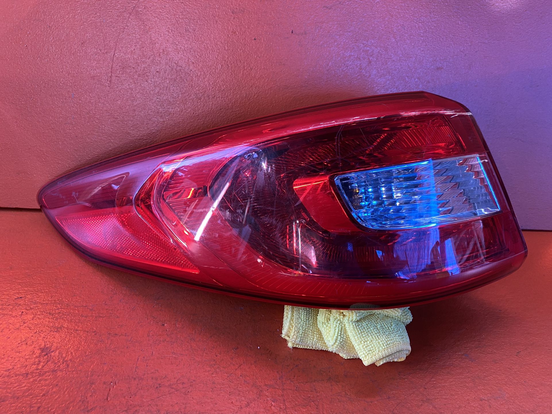 2015 2016 2017 Hyundai Sonata Left Driver Side Tail Light Lamp OEM 92401-C2000