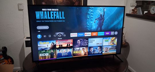 INSIGNIA  LED HD Smart TV.  42' inches.  Model:  NS-42F201NA23.  Good working condition. Live tv and  multiple Apps. W-remote.