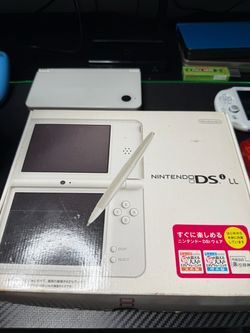 Nintendo DSI LL white