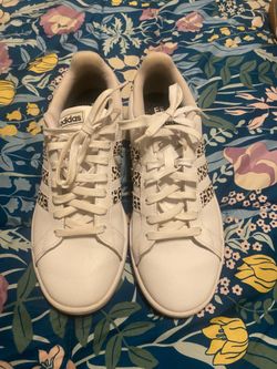 Women’s adidas size 10