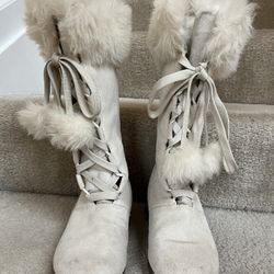 Women’s size 7.5 off-white colored boots