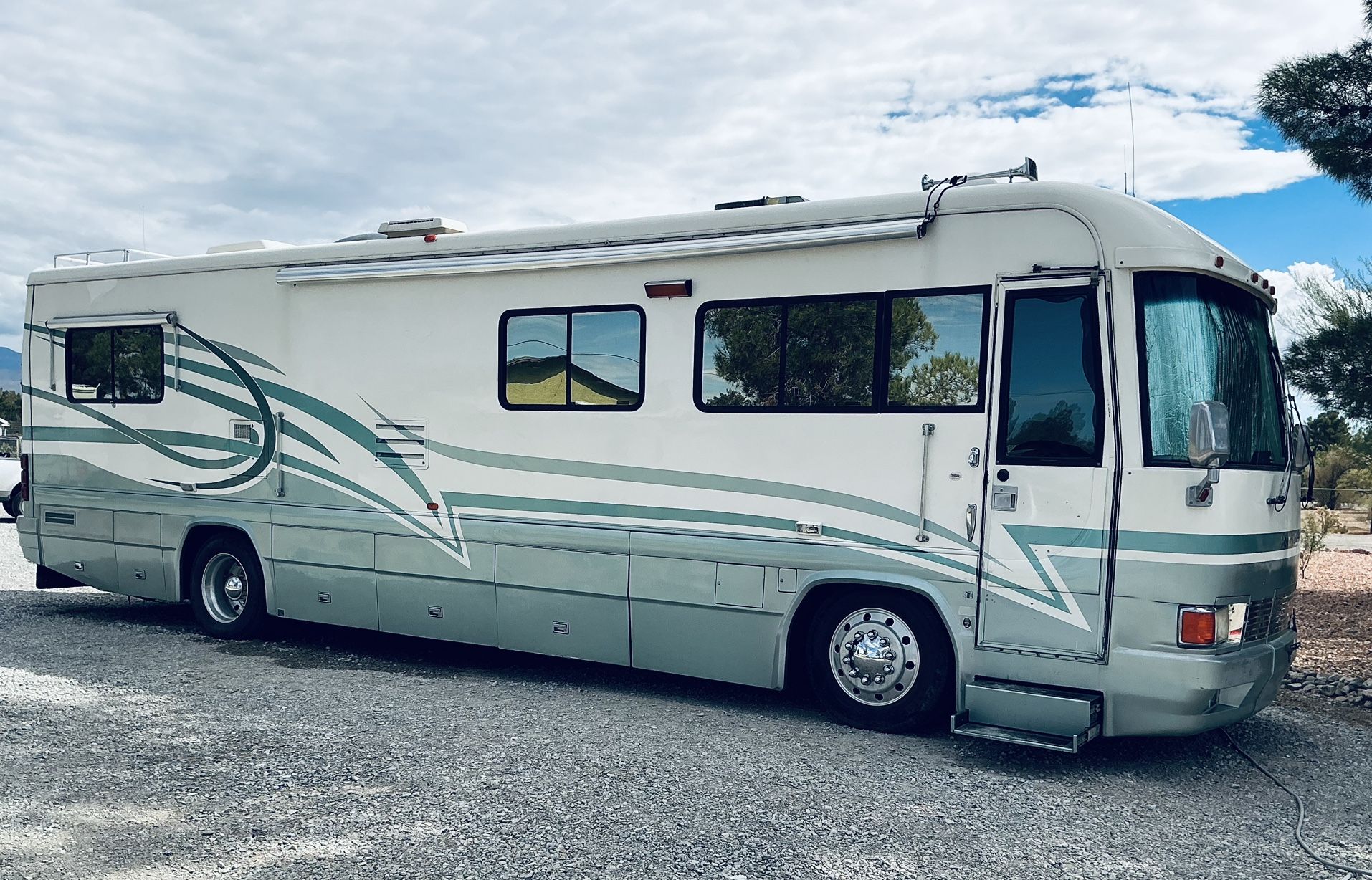 1998 Country coach Chefs choice magna