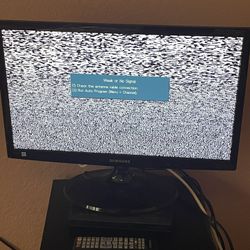 Samsung HDTV With Remote, Google Chromecast & DVD Player