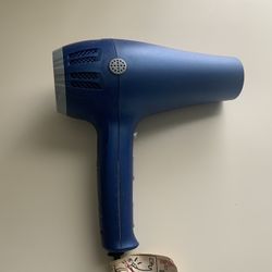 Conair Hair Dryer Blue With Retractable Cord
