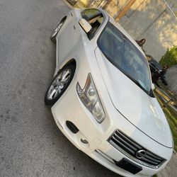 2012 Nissan Maxima 