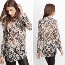 Vince Basketweave 100% Silk Button Down Abstract Printed Blouse Size 8  