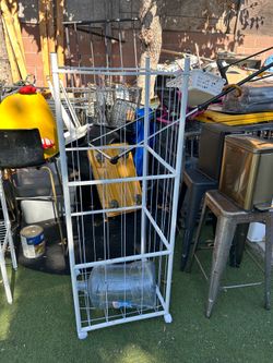 White cage for balls type