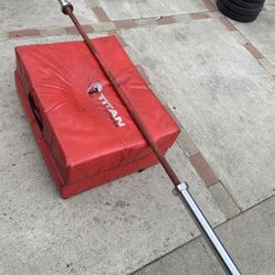 Rogue Fitness and Titan Fitness gear.