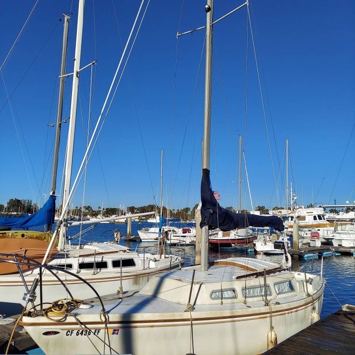1973 Catalina C27