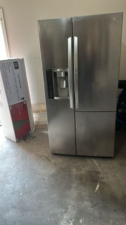 LG Fridge /refrigerador LG