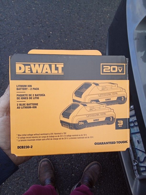DEWALT 20V 3AH BATTERIES 2PK