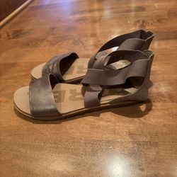 Woman’s Sorel Leather Sandals Shipping Available 