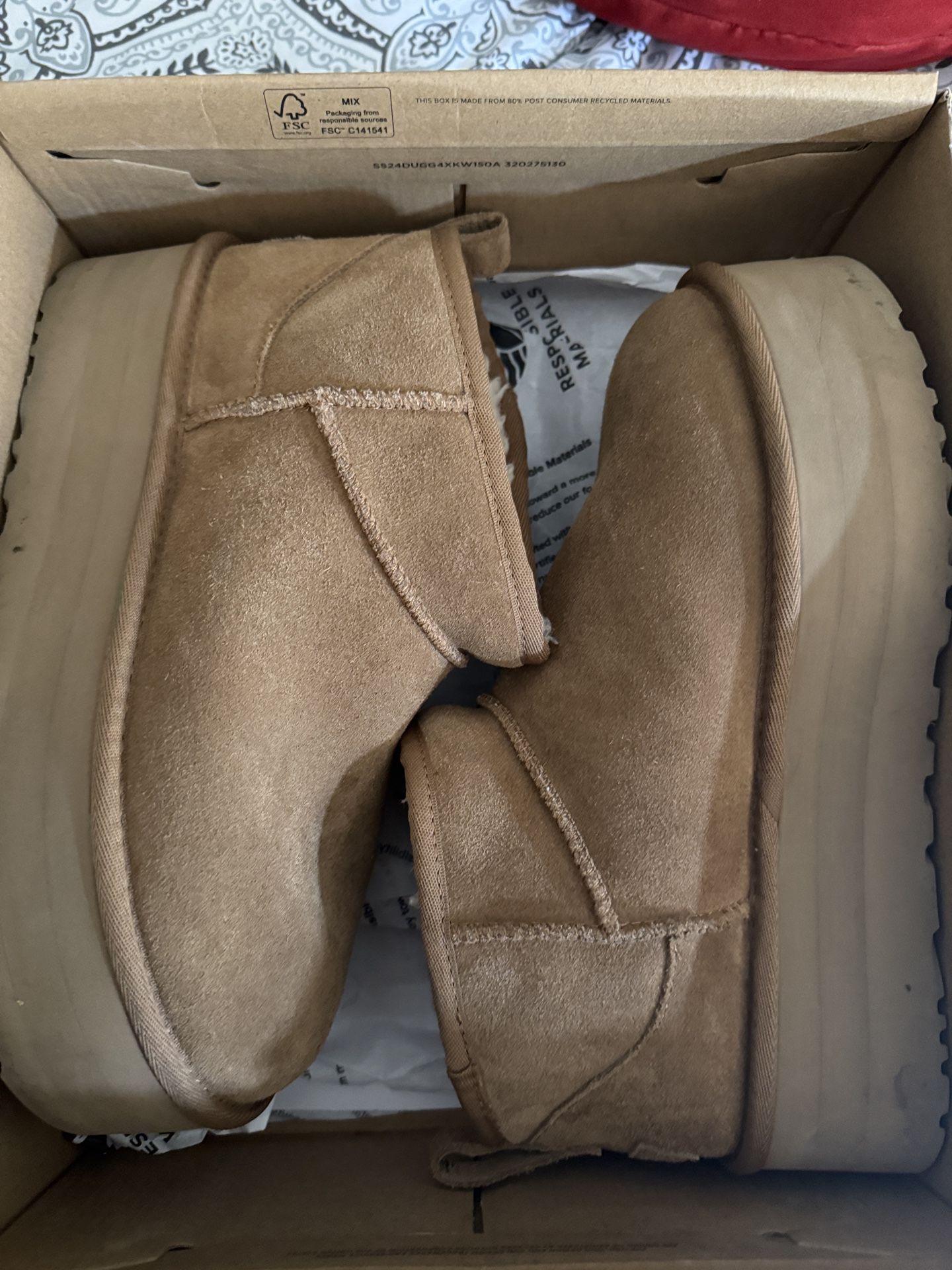 Ugg Platforms Size 9 Women Mint Conditions