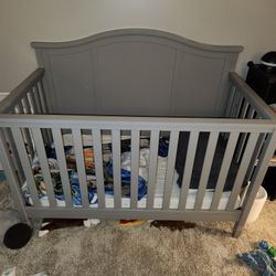 Baby Crib, Grey. Mattress Imcluded If Wanted
