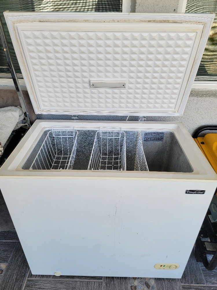 Magic Chef Freezer