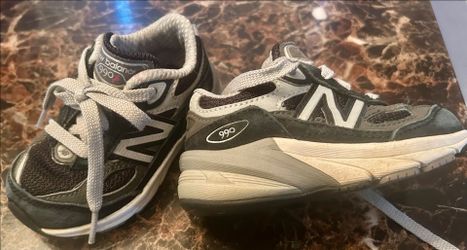 New Balance 990