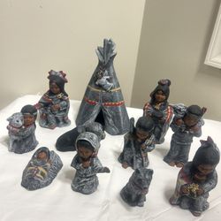 SET OF 11 PCS RANDOM HAND PAINTED NATIVE AMERICAN INDAIN NATIVITY IN GOOD CONDITION 