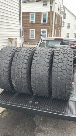 Set of good Mickey Thompson Baja ate p3