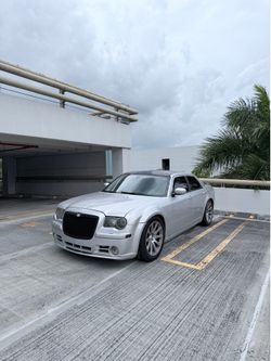 2006 chrystler 300 srt8