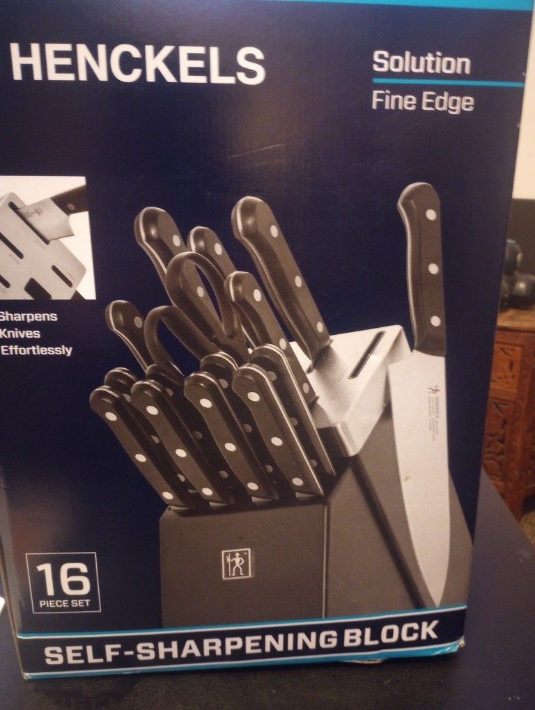 Hinkle's Self Sharpening 14 Pc Knife Set
