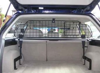Subaru online dog barrier
