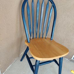 Wooden Bow Back Windsor Chair
