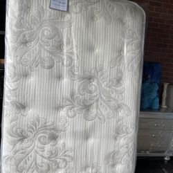 Full Pillow Top Mattress Serta