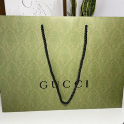 Large Gucci Paper Shopping Bag for Sale in South San Francisco