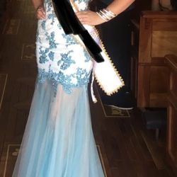 White And Blue Dress 