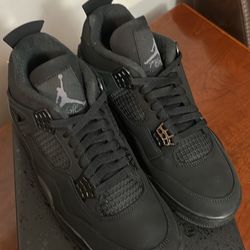 Jordan 4 Black Cats Size 9.5